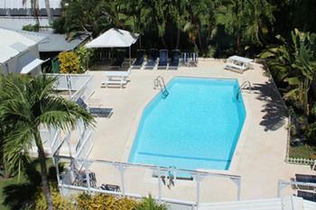 Southern Surf Beach Apartments Rockley Kültér fotó