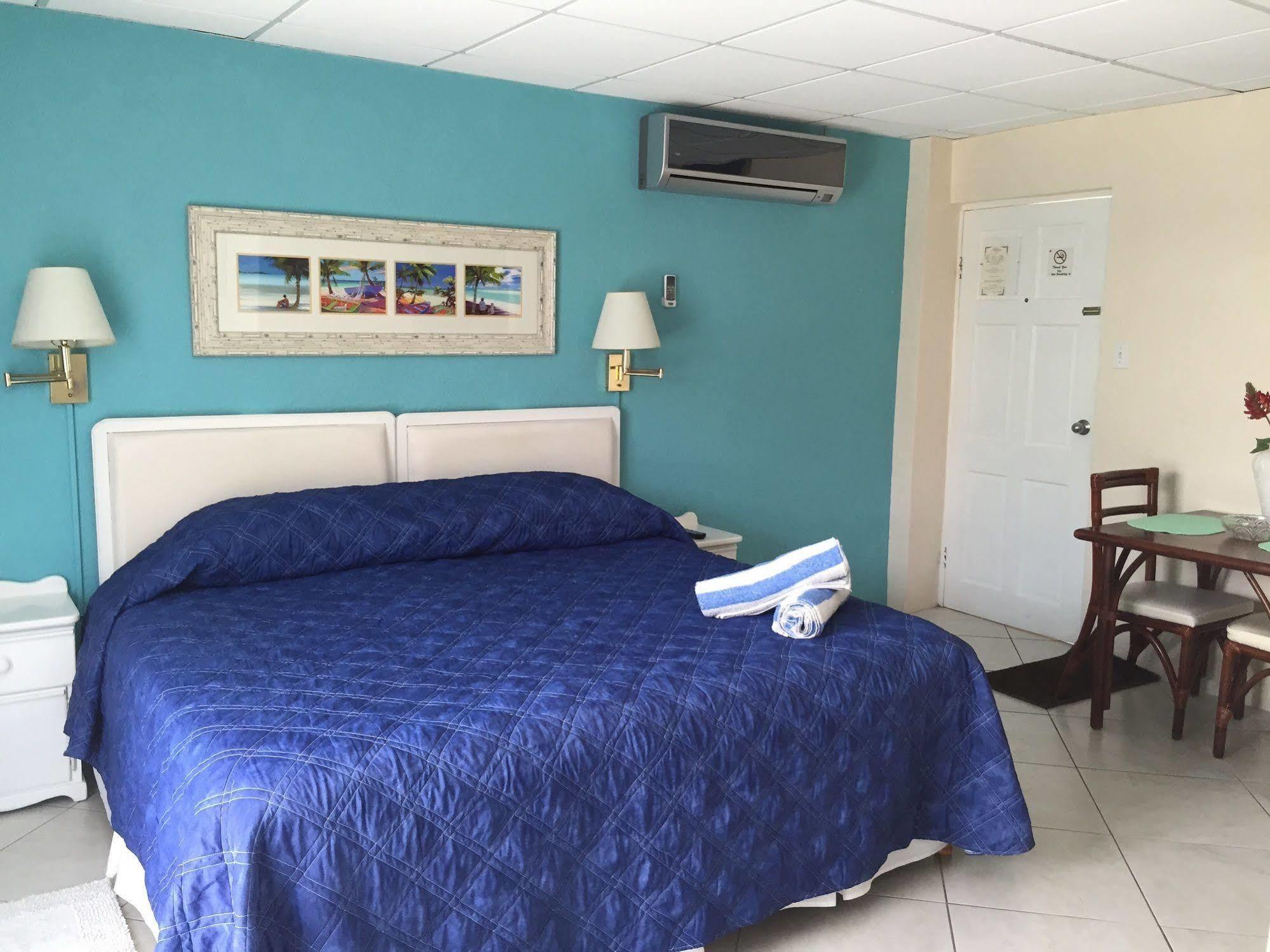Southern Surf Beach Apartments Rockley Kültér fotó